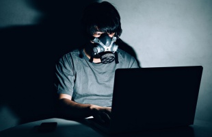 Hogyan védjük meg magunkat az online csalások ellen?