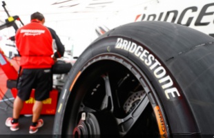 Rekorddöntő szezon után vonul ki a MotoGP™ versenysorozatból a Bridgestone