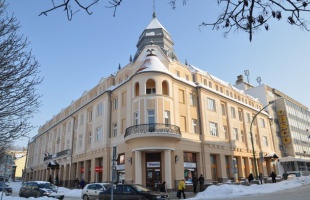 A Dorottya üzletház (volt Turul-szálló)
