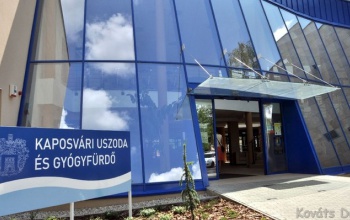 Ünnepi nyitva tartás a Virágfürdőben