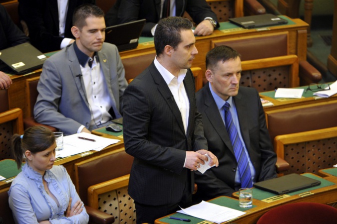 Kétes ügyek a Jobbik háza táján