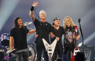 Metallica-rajongók! Ki hallgatná meg az új albumot a kaposvári moziban?