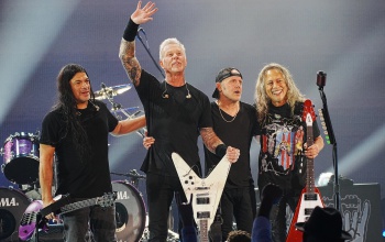 Metallica-rajongók! Ki hallgatná meg az új albumot a kaposvári moziban?