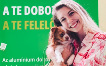 A Kutyatár akár 500 kiló kutyatápot is beszerezhet a piacon összegyűjtött alumíniumdobozok árából
