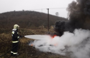 Hulladék égett a Csillag utcában