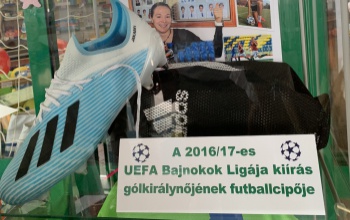 Jakabfi Zsanett relikviái - induljon a licitverseny!