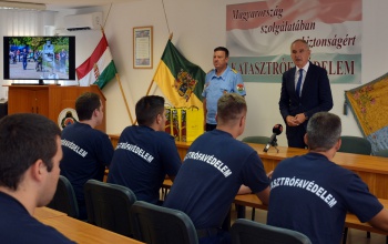 Kaposvár polgármestere köszöntötte a város tűzoltóságának versenycsapatát