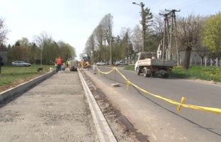 Utak és járdák az iparért, a munkásokért