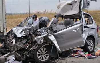 Biztonsági öv nélkül utaztak – egy négyéves kislány is meghalt a balesetben
