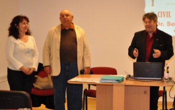 Civil fórumot tartottak