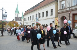 Figyelemfelhívó séta a mellrák megelőzéséért