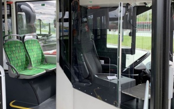 Védőplexiket szereltek a kaposvári buszokra