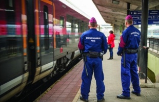 Vonatokon, pályaudvarokon tart 24 órás ellenőrzést csütörtök reggeltől a rendőrség