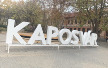 Idén is várja a KAPOSVÁR felirat a szelfizőket