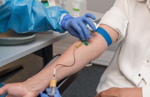 Az alábbi helyeken adhat vért a jövő héten