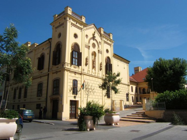 Katolikus óvoda és katolikus gimi (Kaposvár 1991-ben)