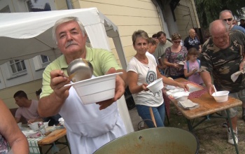 Halast, gombócost, húsosat is lehetett kóstolni a káposztásoknál