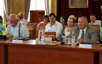 Ismét lemondásra szólították fel a jobbikos képviselőt