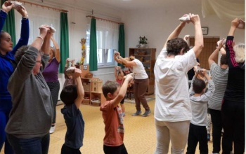 Együtt mozgott nagyi és unoka