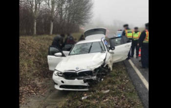 Illegális bevándorlókkal teli BMW karambolozott az M7-es somogyi szakaszán