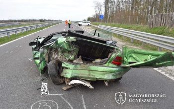 Halálos közúti baleset okozása miatt emelt vádat az ügyészség