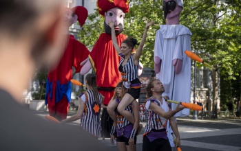 Fergeteges akrobata show-val indult a Rippl-Rónai Fesztivál