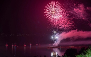 Augusztus 20-án egyszerre ragyog fel az ég Balatonfüred és Zamárdi felett