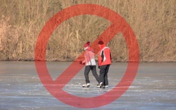 Ne menjen a jégre! - Figyelmeztetnek, veszélyes a Deseda