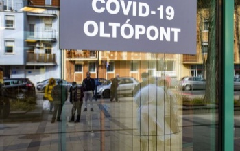 Gördülékenyen zajlik az oltás a kaposvári kórházban