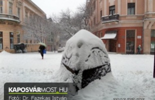 Egész nap esett a hó Kaposváron