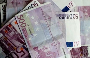 Így kezeld a bankügyeid, ha Londonba költözöl mosogatni