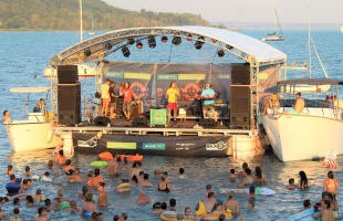 Ingyenes koncertsorozat indul a Balaton körül