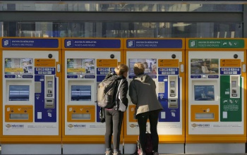 Újabb 110 db közös jegykiadó automatát telepít a MÁV-VOLÁN-csoport