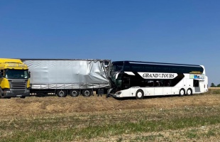 Könnyebb sérülést szenvedett nyolc magyar diák a szabadkai buszbalesetben
