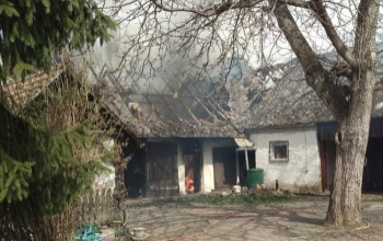 Lángolt egy melléképület Balatonszárszón