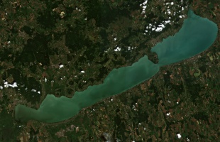 Egy pohár víz a Balatonból: mi baja lenne, ha meginná?