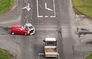 Rendőrségi drón rögzített egy balesetet Barcson