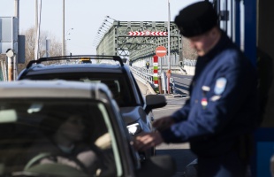 Még mindig naponta több ezren érkeznek az országba Kárpátalja felől