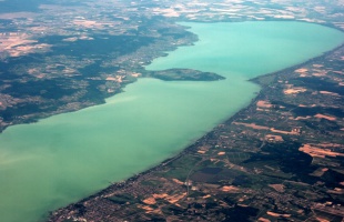 Itt fürödjön ingyen a Balatonnál