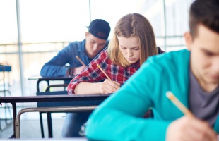 Mutatjuk, mikor kezdődnek és meddig tartanak a tavaszi érettségi vizsgák 2025-ben