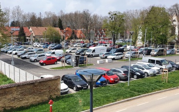 Semmivel sem nehezebb helyet találni akkor, ha ingyenes a parkolás
