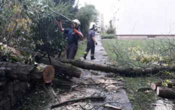 Munkát adott a szombati vihar a katasztrófavédőknek