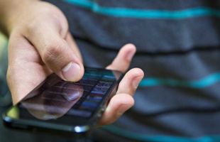 Új szerződéssel visszaállítható a kártyás mobil-előfizetések egyenlege