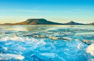 Hosszában billent meg a Balaton víztükre: 49 centiméteres eltérés a tó vízszintjében
