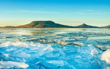 Hosszában billent meg a Balaton víztükre: 49 centiméteres eltérés a tó vízszintjében