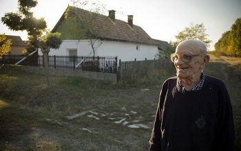 Úgy hívtak, a högyös csöcsű lány