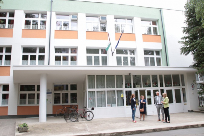 35 éve lett a Krénusz-iskolából Honvéd Utcai