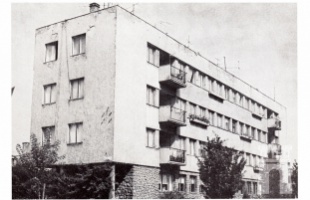 Az első állami lakóházról...