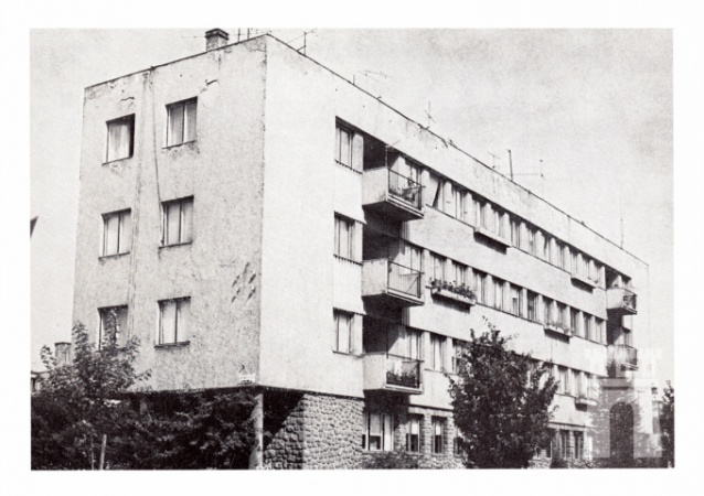 Az első állami lakóházról...