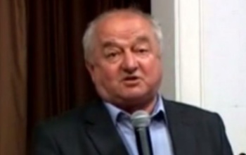 Tőkéczki: Az Úristen nem ver bottal!